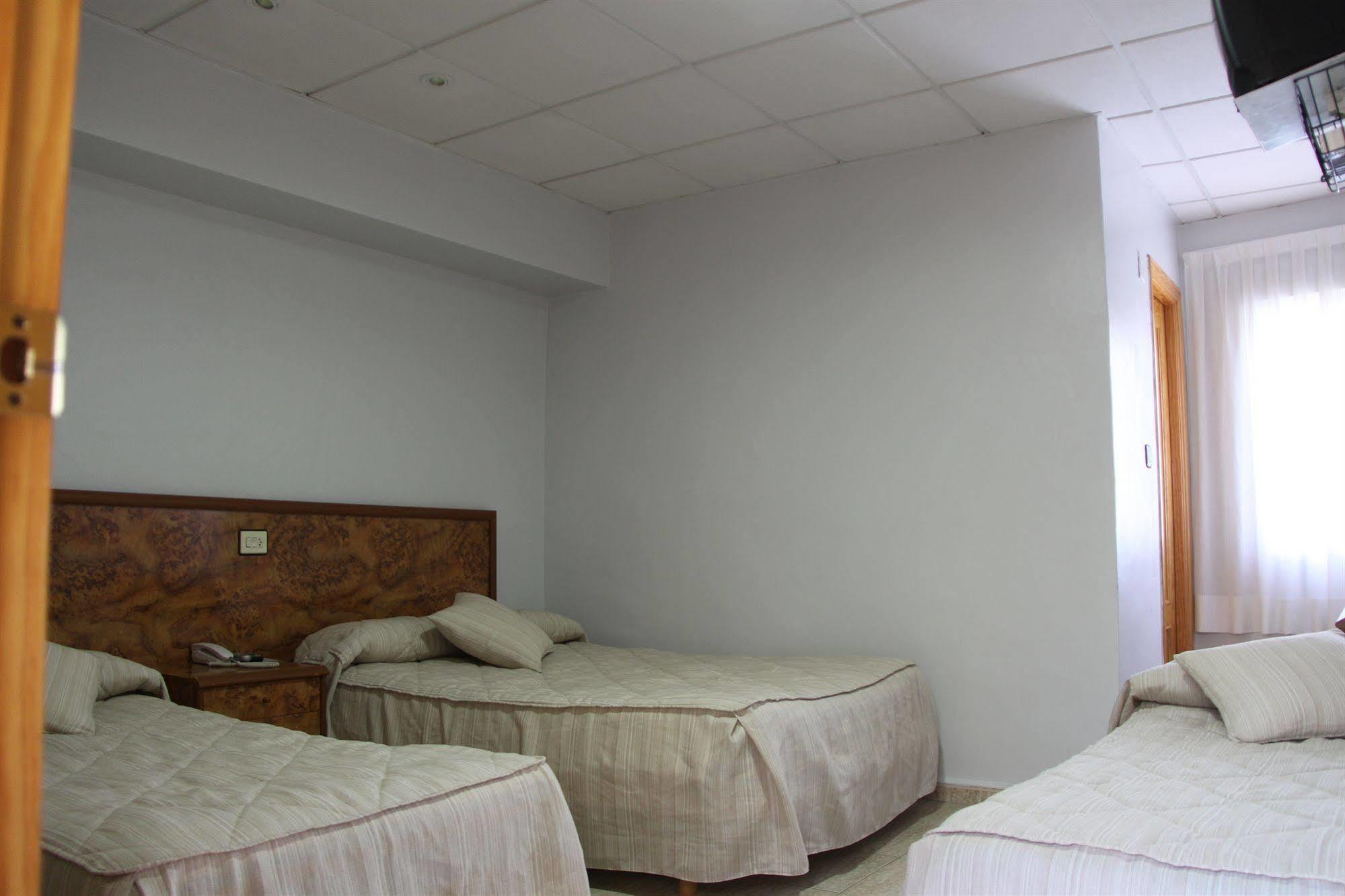Hotel Trabuco Santiago De La Ribera Buitenkant foto