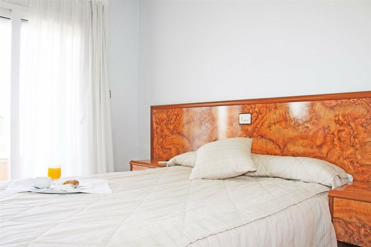 Hotel Trabuco Santiago De La Ribera Buitenkant foto